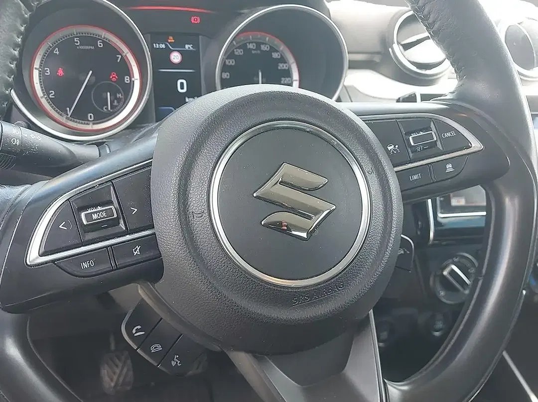 Suzuki Swift - Thumbnail 14