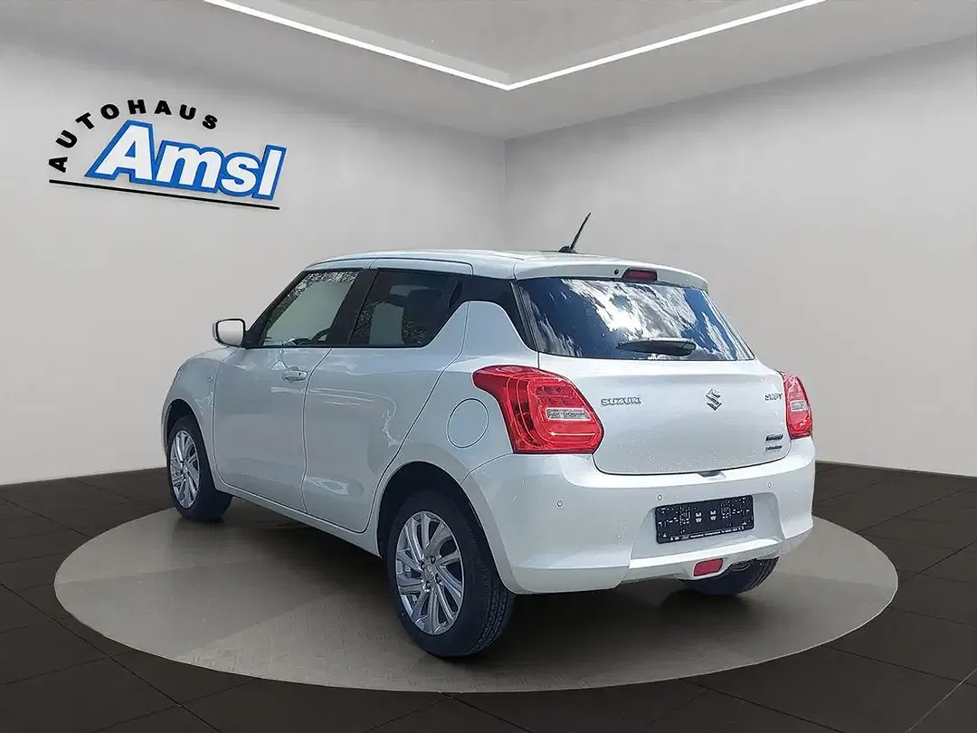 Suzuki Swift - Thumbnail 3