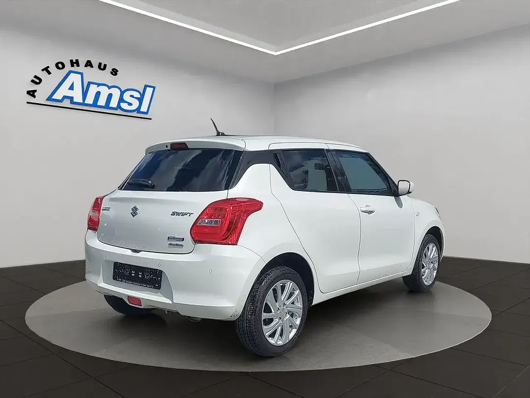 Suzuki Swift - Thumbnail 5
