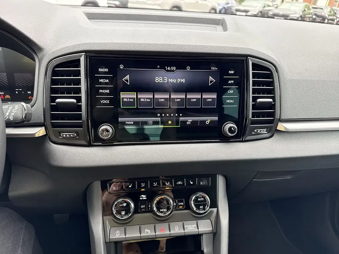 Skoda Karoq - Thumbnail 10