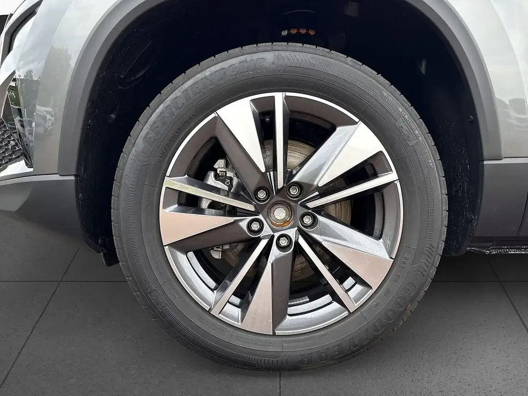 Skoda Karoq - Thumbnail 7