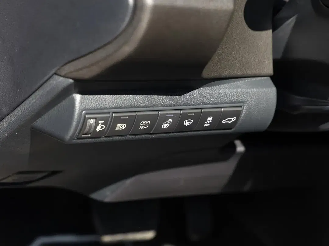 Toyota Corolla - Thumbnail 13