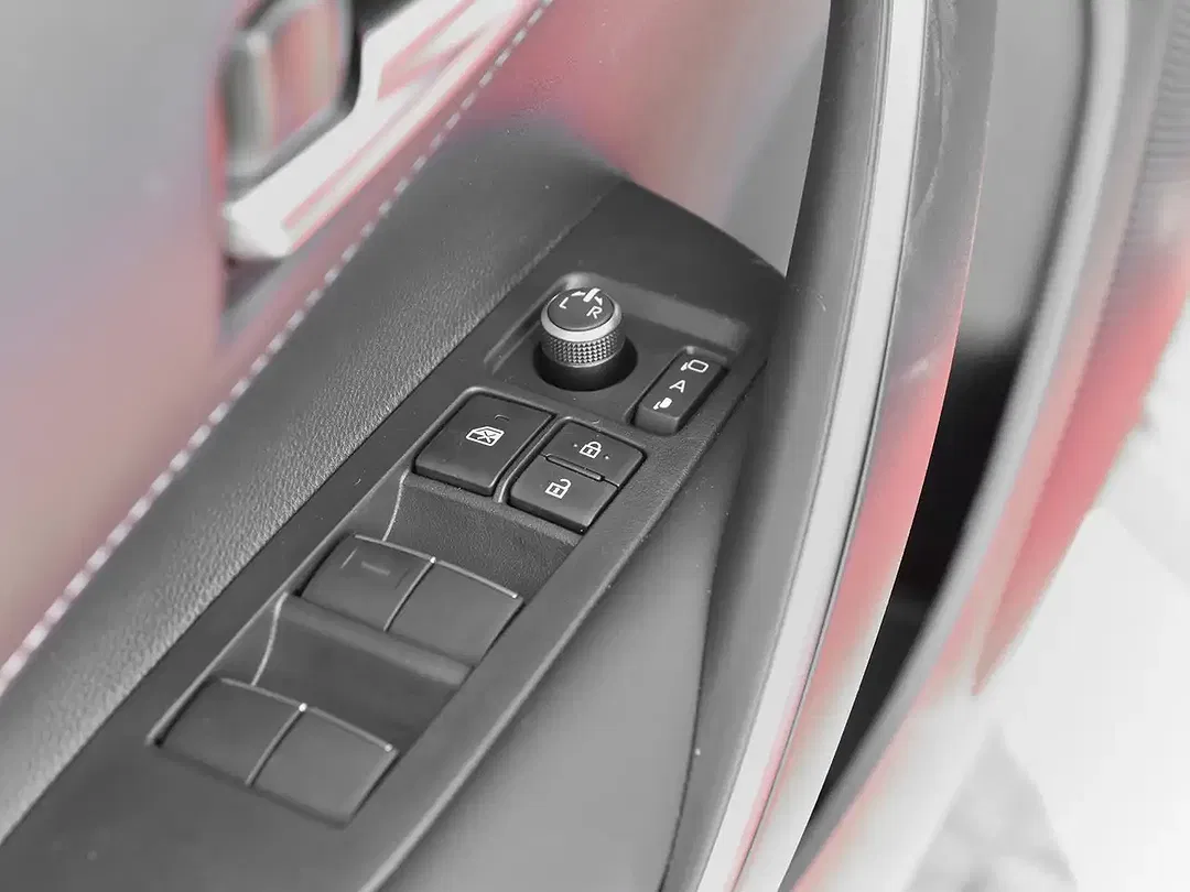 Toyota Corolla - Thumbnail 14