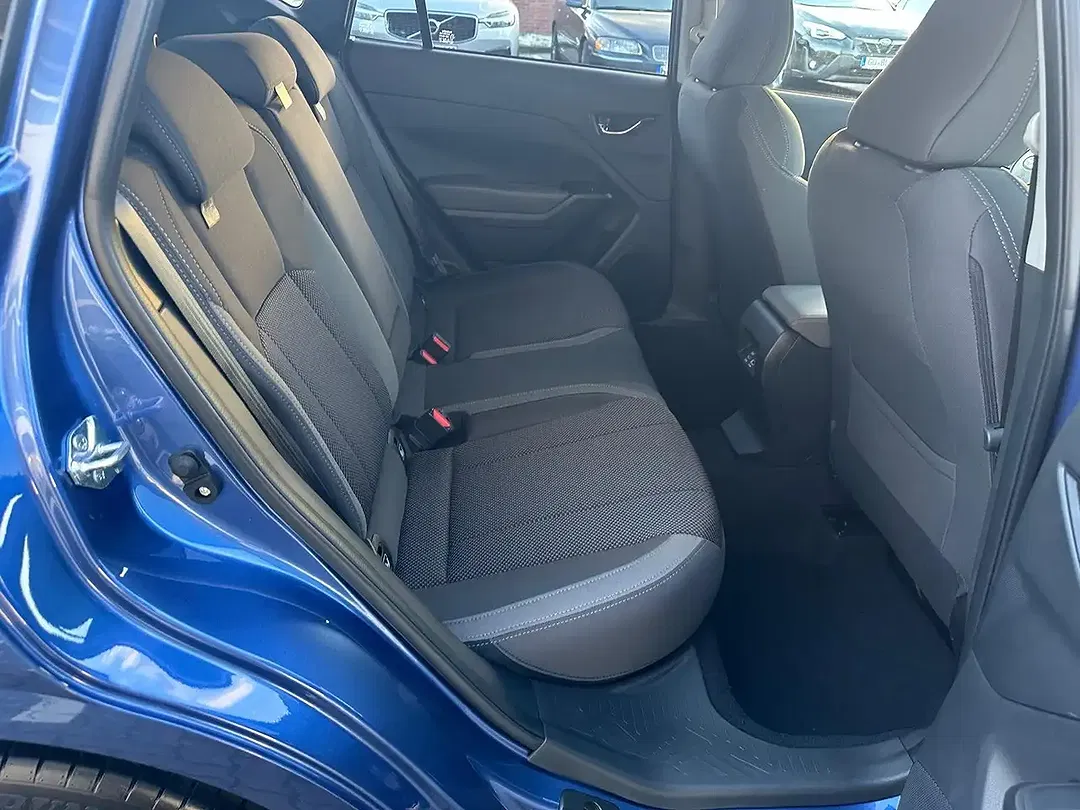 Subaru Impreza - Thumbnail 9