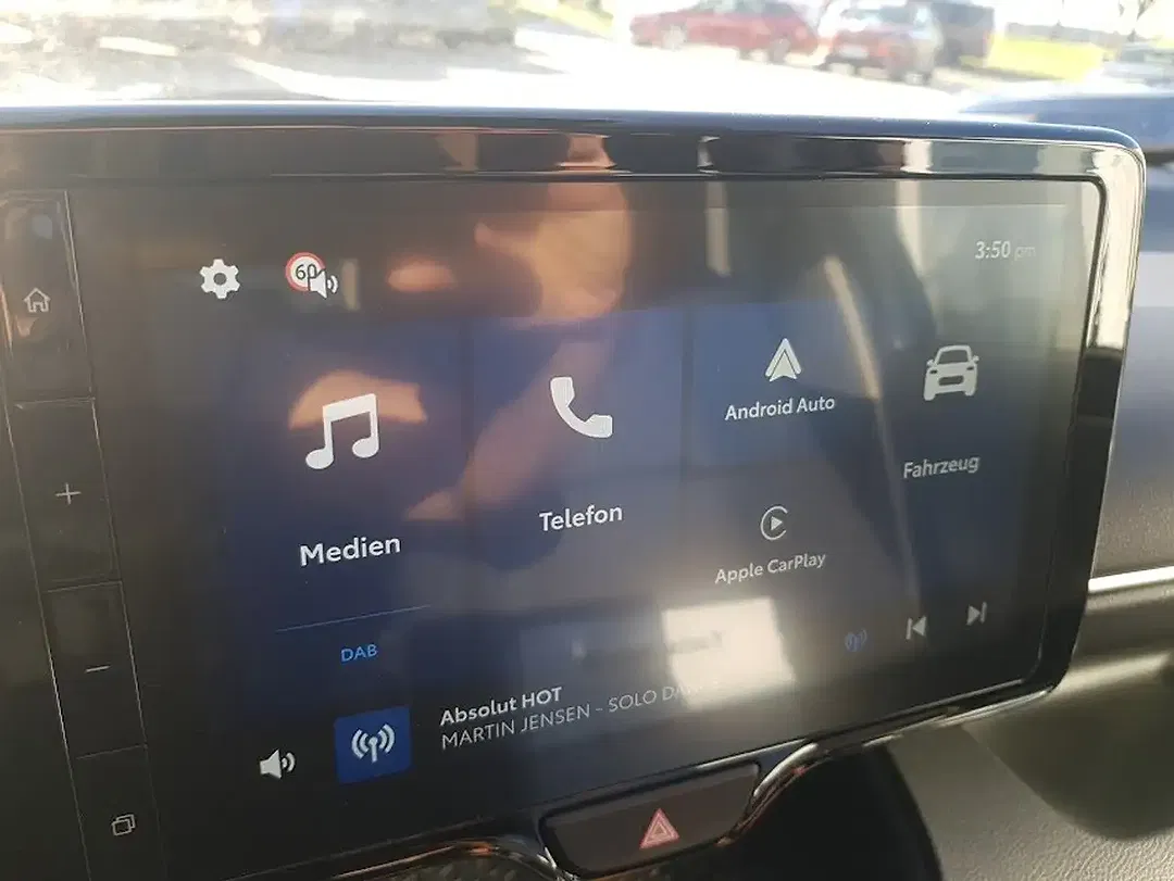 Toyota Yaris - Thumbnail 14