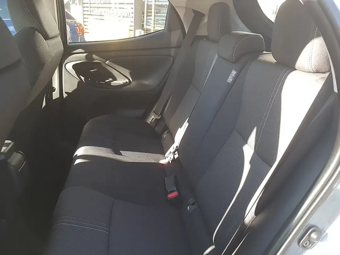 Toyota Yaris - Thumbnail 7
