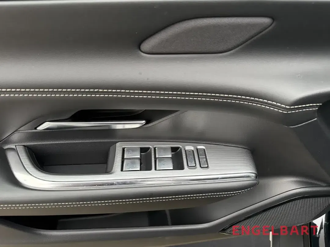Mazda 6 - Thumbnail 9