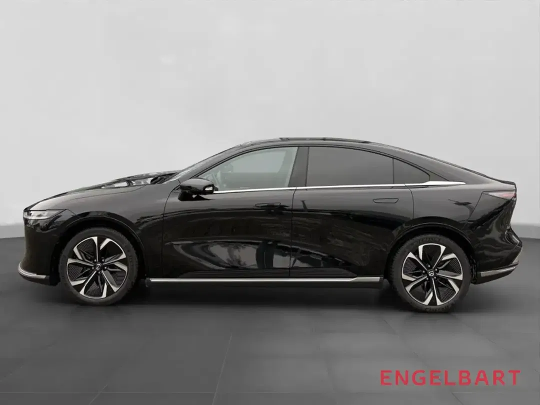 Mazda 6 - Thumbnail 1