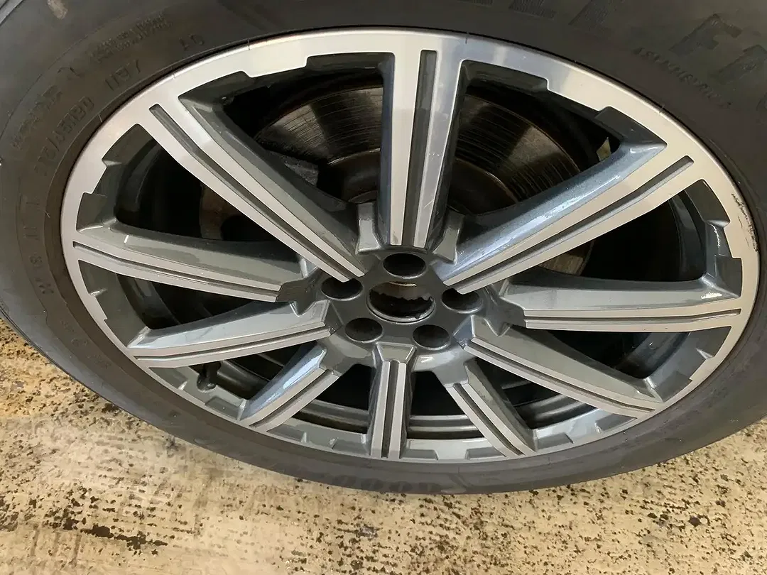 Audi Q7 - Thumbnail 10