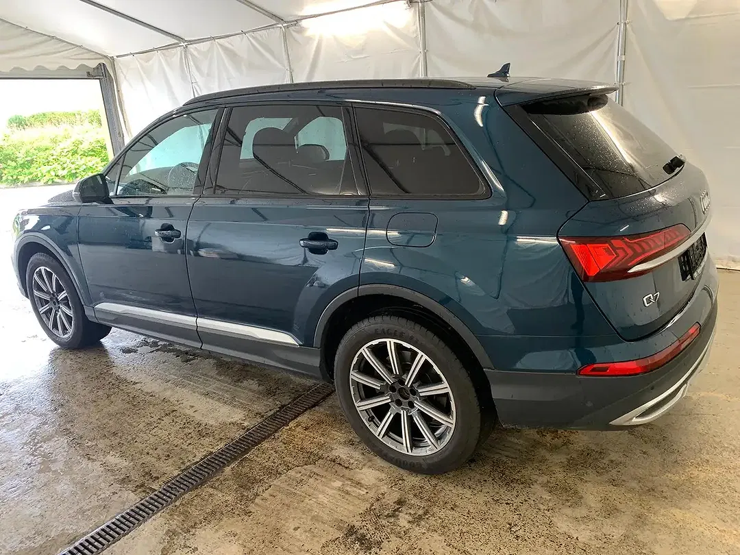 Audi Q7 - Thumbnail 3