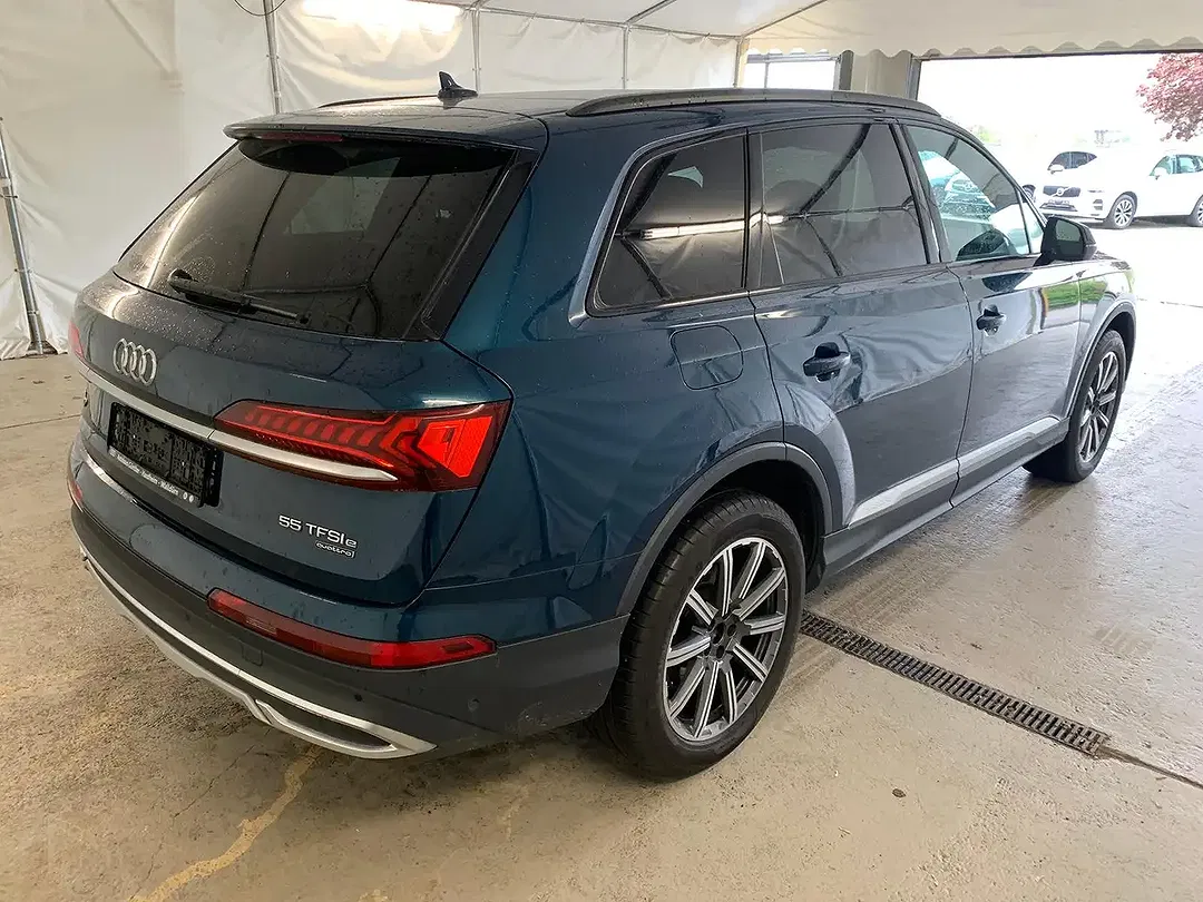 Audi Q7 - Thumbnail 4