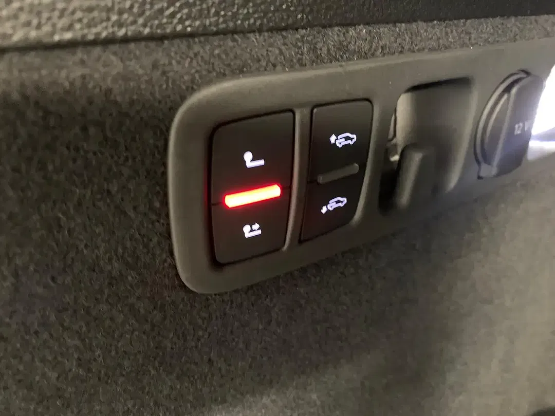 Audi Q7 - Thumbnail 8