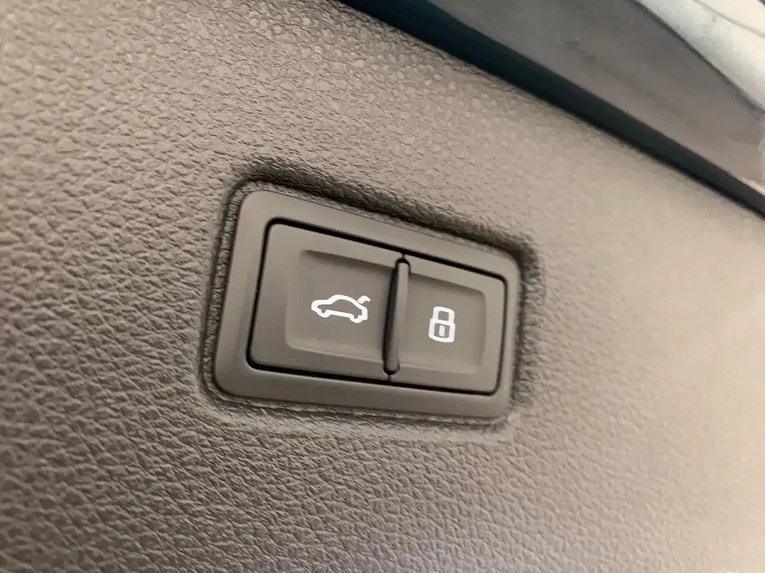 Audi Q7 - Thumbnail 9