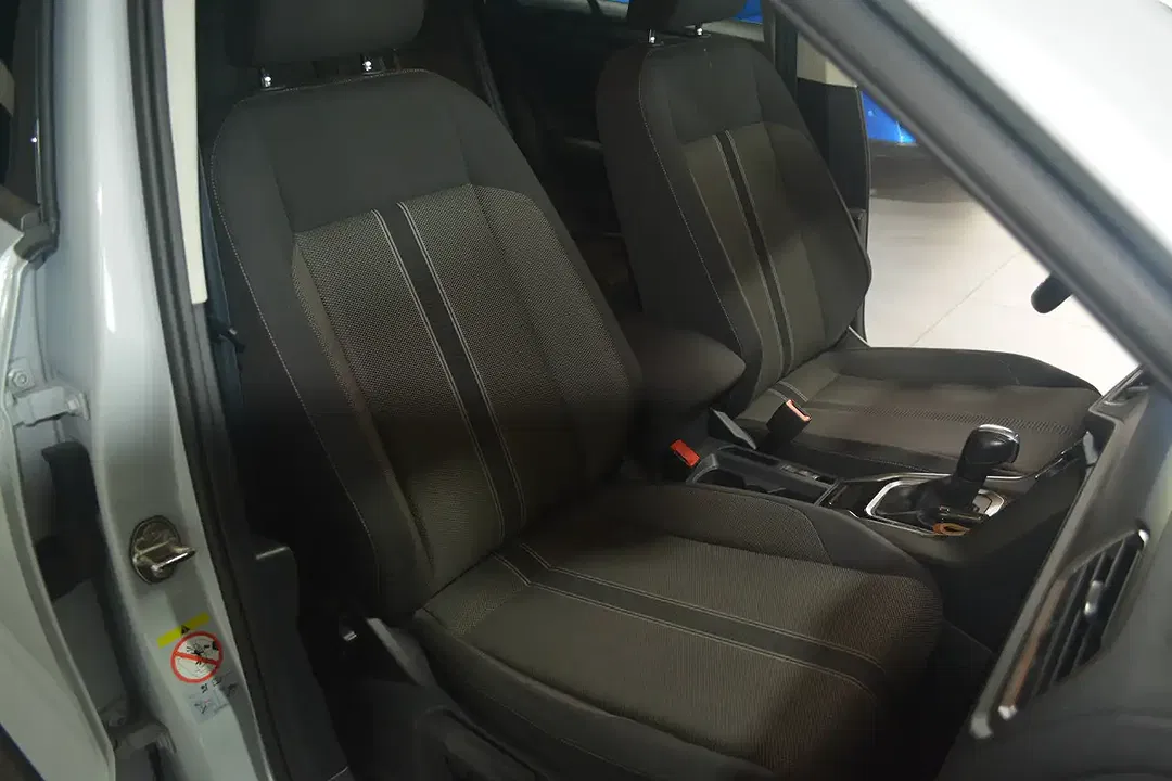 Volkswagen T-Roc - Thumbnail 15