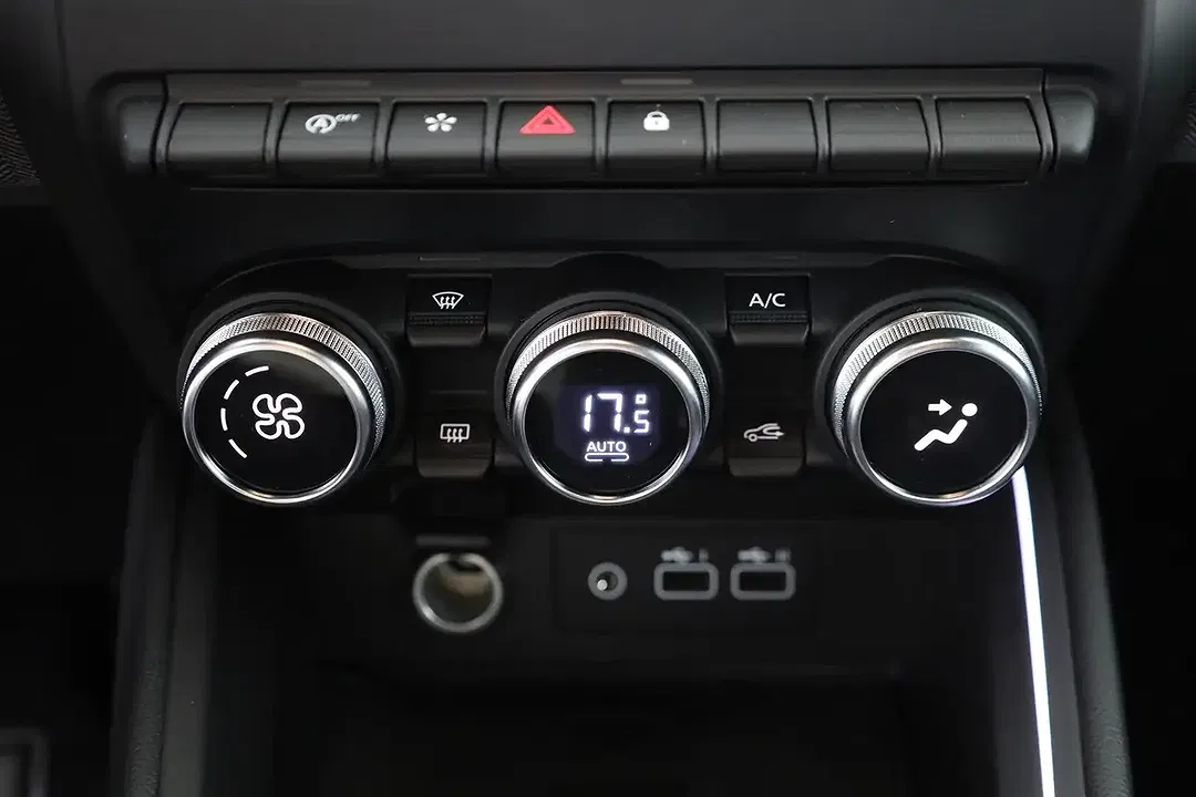 Renault Clio - Thumbnail 11