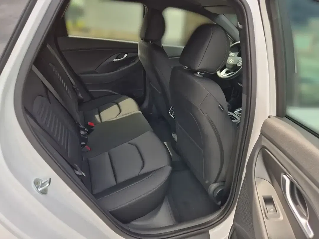 Hyundai i30 - Thumbnail 14