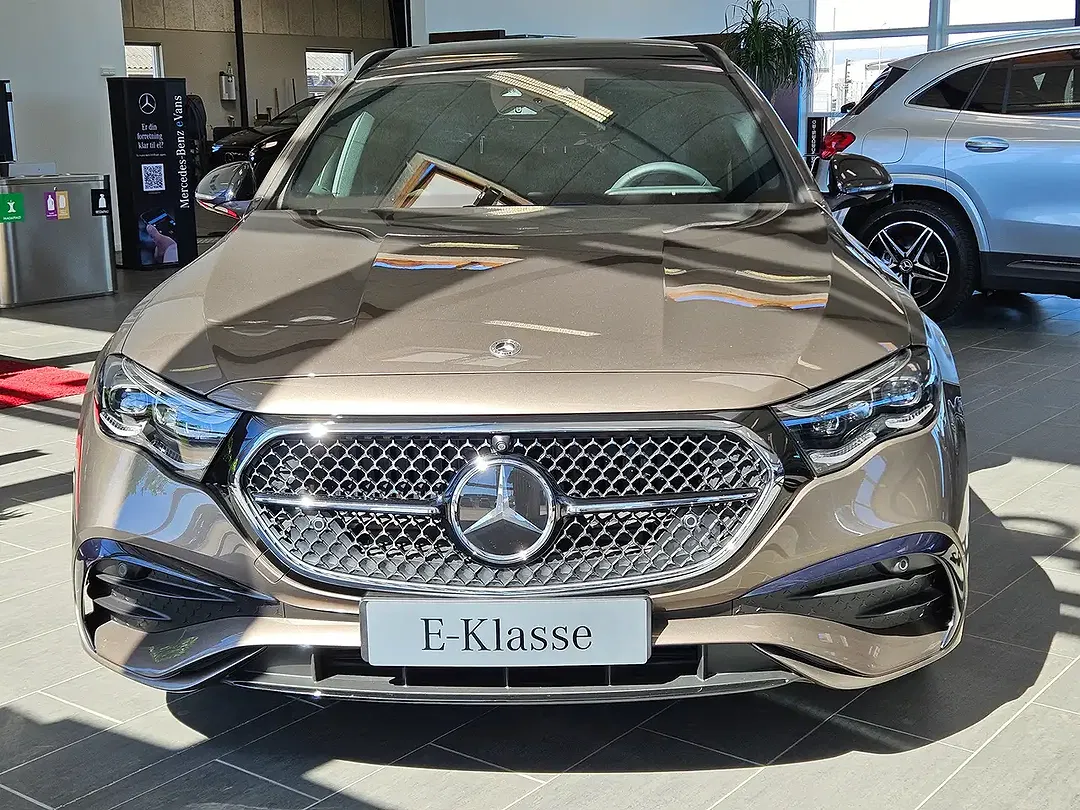 Mercedes-Benz E 300 - Thumbnail 8