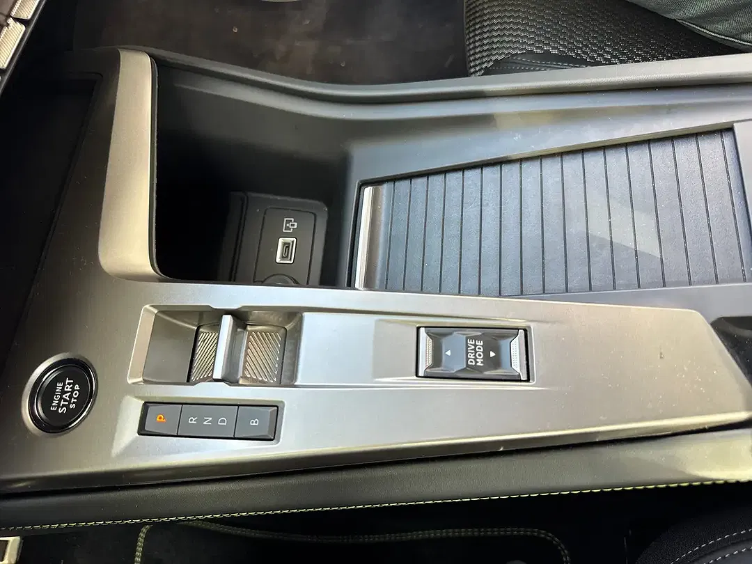 Peugeot 408 - Thumbnail 11