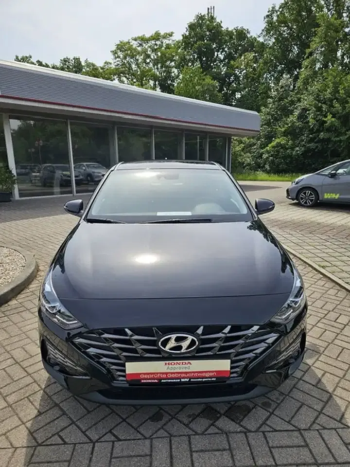 Hyundai i30 - Thumbnail 2