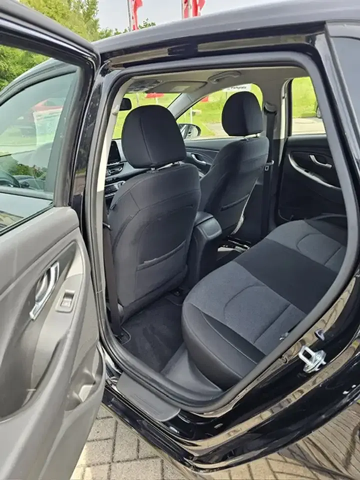 Hyundai i30 - Thumbnail 6