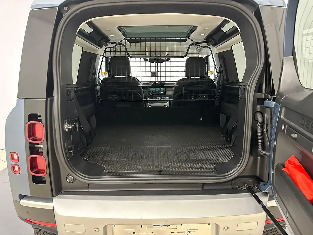 Land Rover Defender - Thumbnail 10