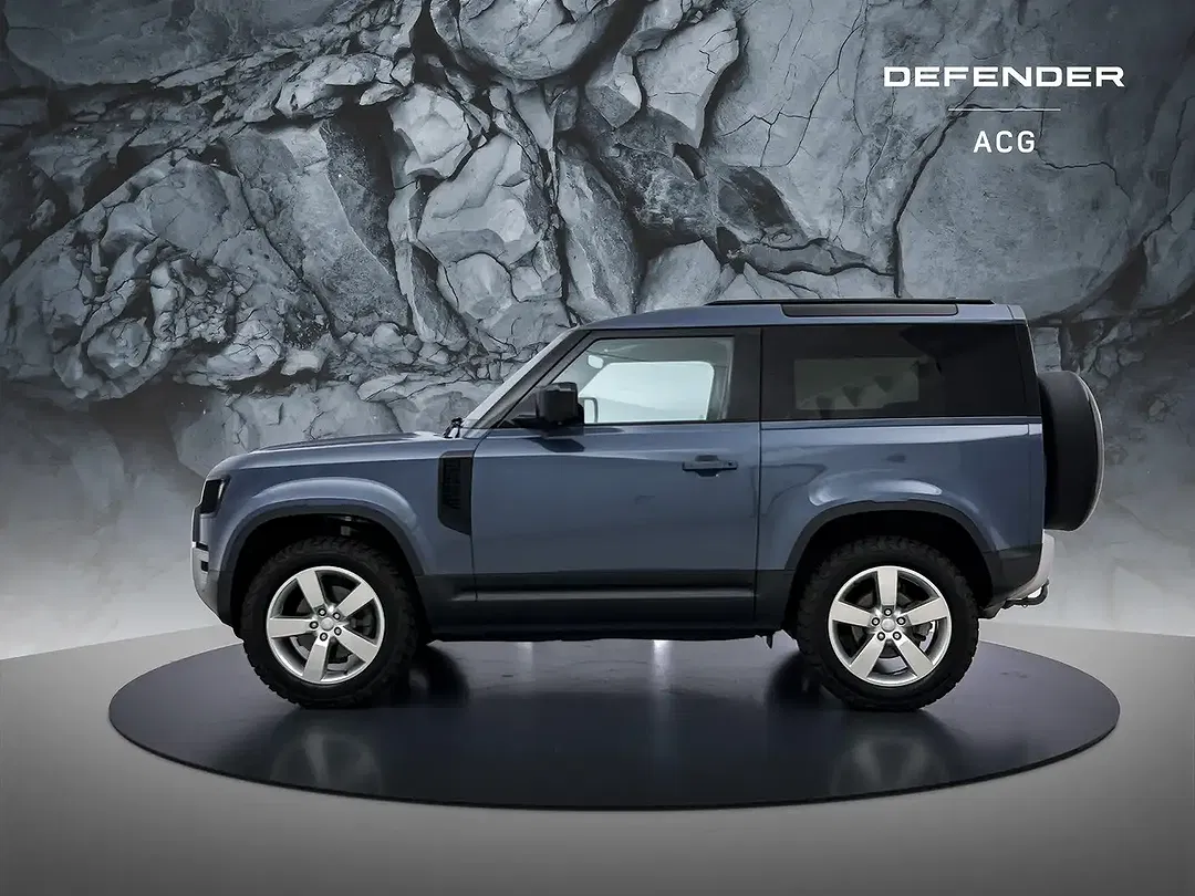 Land Rover Defender - Thumbnail 6