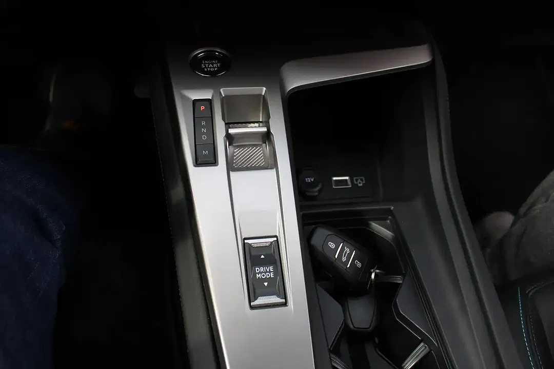 Peugeot 408 - Thumbnail 15