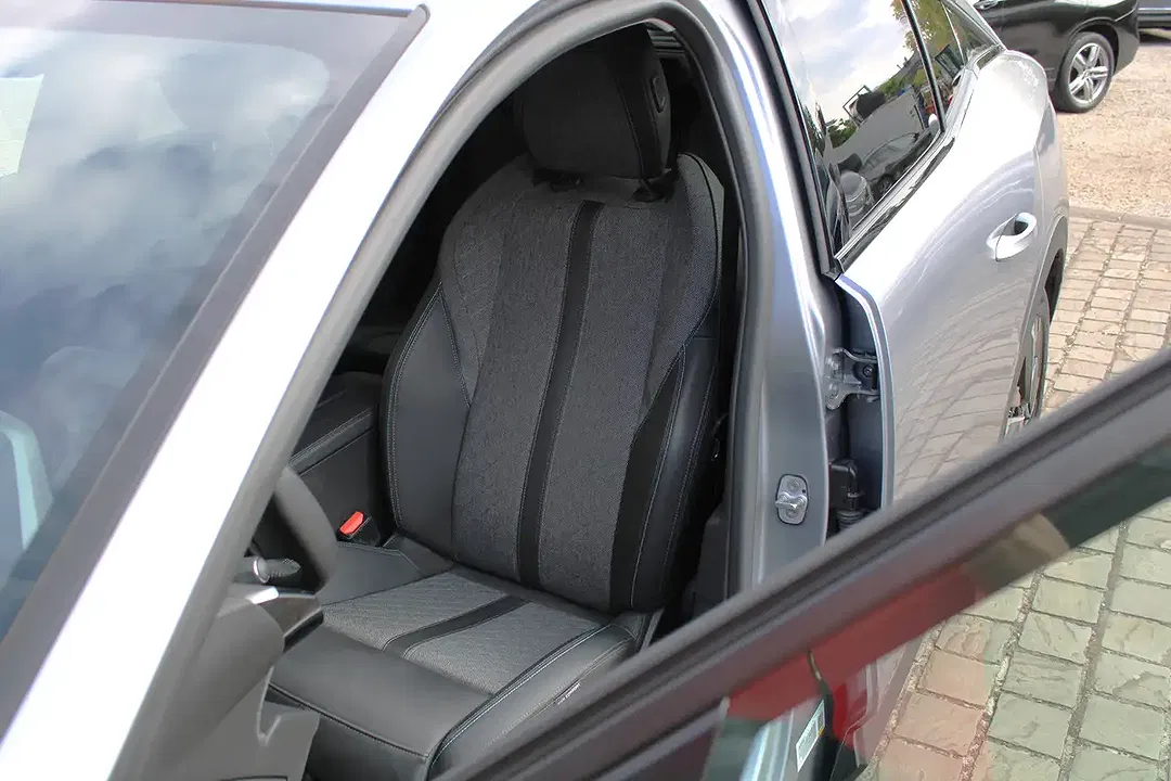 Peugeot 408 - Thumbnail 6