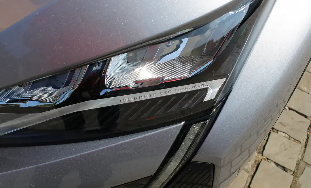 Peugeot 408 - Thumbnail 8
