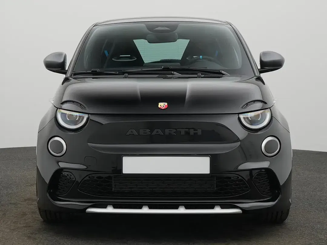 Abarth 500e - Thumbnail 1