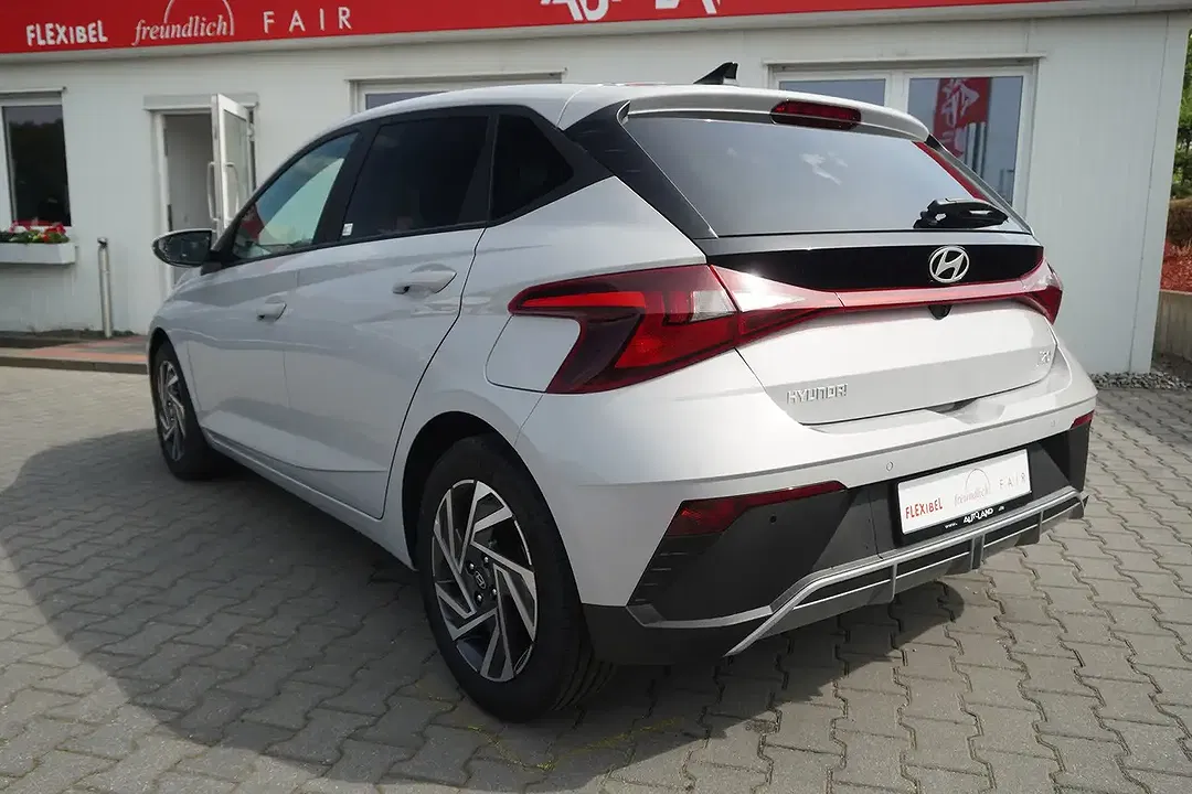 Hyundai i20 - Thumbnail 3