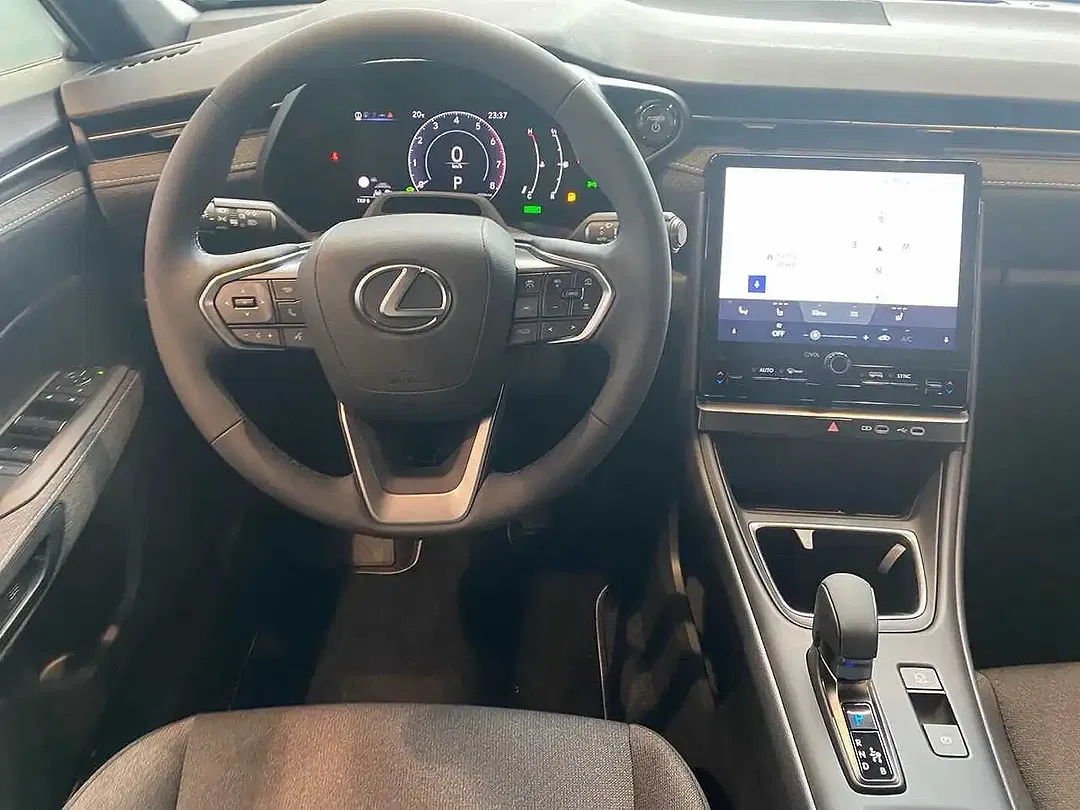 Lexus LBX - Thumbnail 11