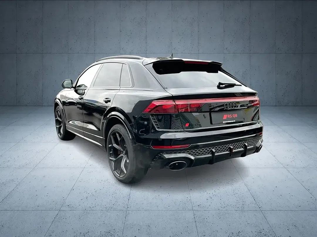Audi RS Q8 - Thumbnail 4