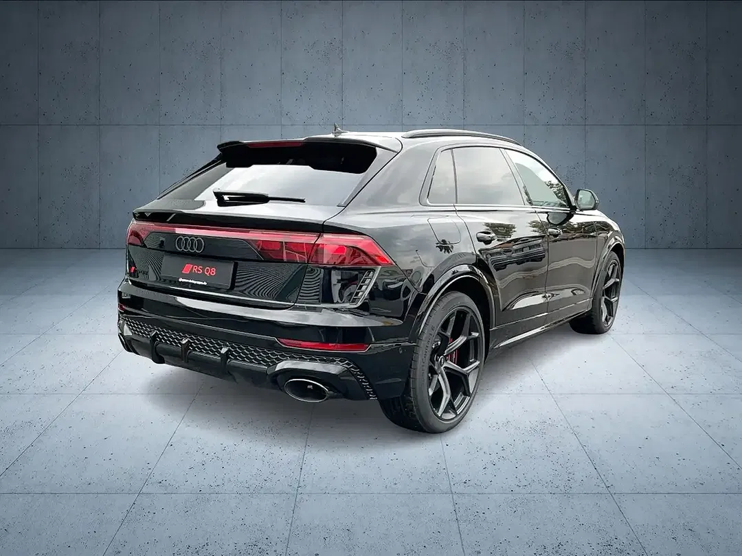 Audi RS Q8 - Thumbnail 6
