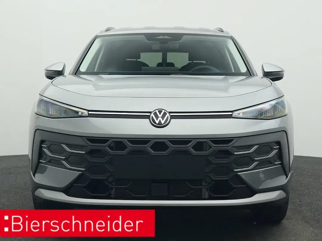 Volkswagen T-Roc - Thumbnail 10