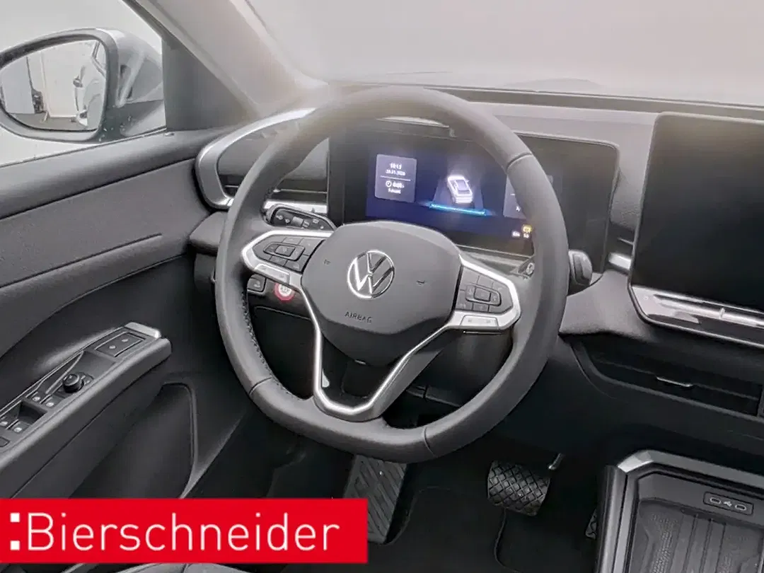 Volkswagen T-Roc - Thumbnail 13