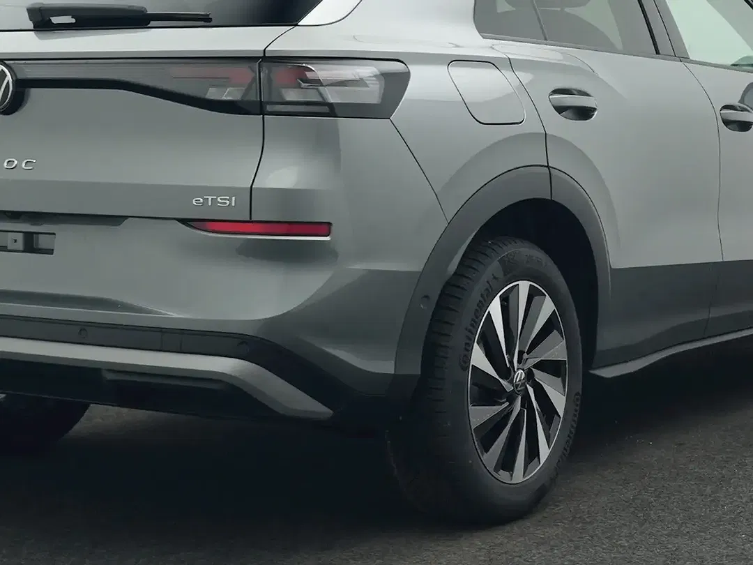 Volkswagen T-Roc - Thumbnail 19