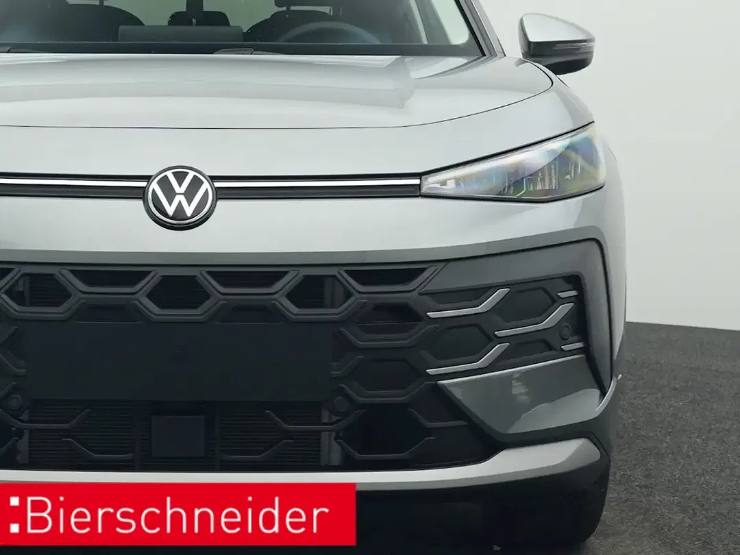 Volkswagen T-Roc - Thumbnail 21
