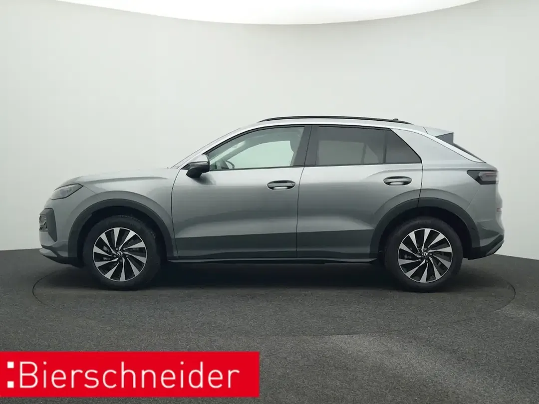 Volkswagen T-Roc - Thumbnail 3