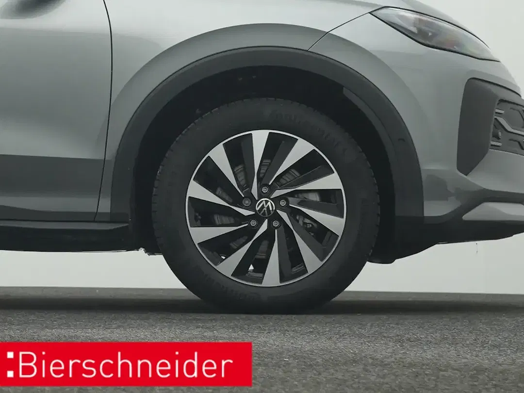 Volkswagen T-Roc - Thumbnail 30