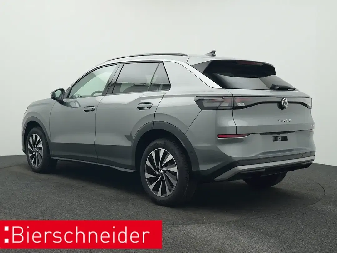 Volkswagen T-Roc - Thumbnail 4