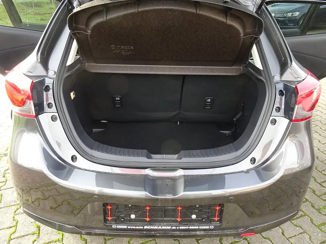 Mazda 2 - Thumbnail 5