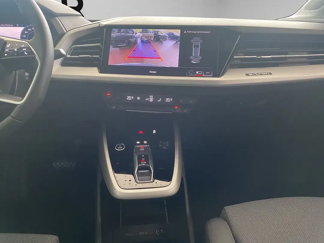 Audi Q4 e-tron - Thumbnail 13
