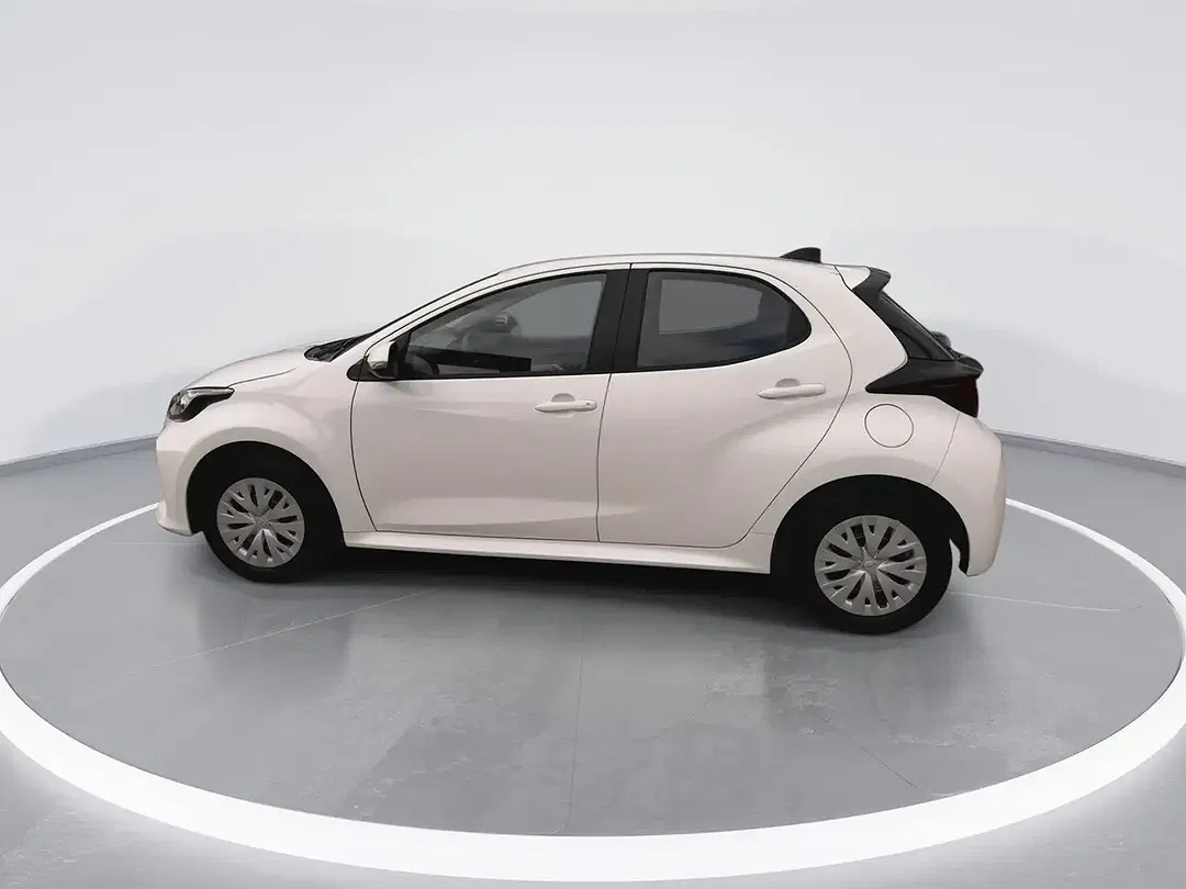 Toyota Yaris - Thumbnail 11