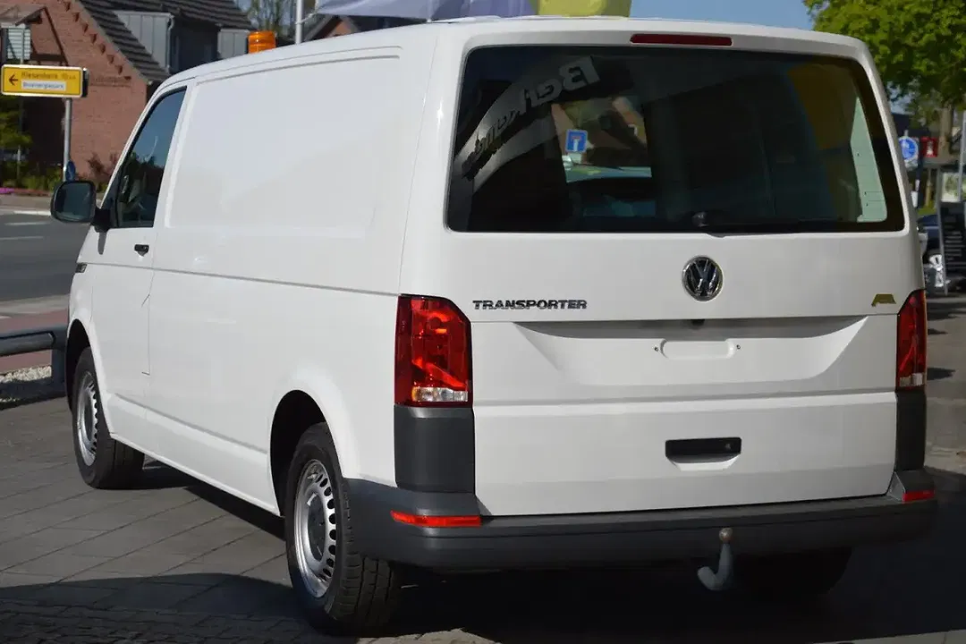 Volkswagen Transporter - Thumbnail 2