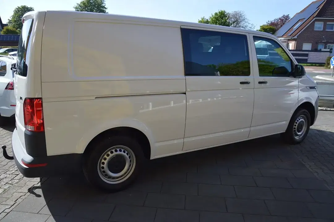 Volkswagen Transporter - Thumbnail 3