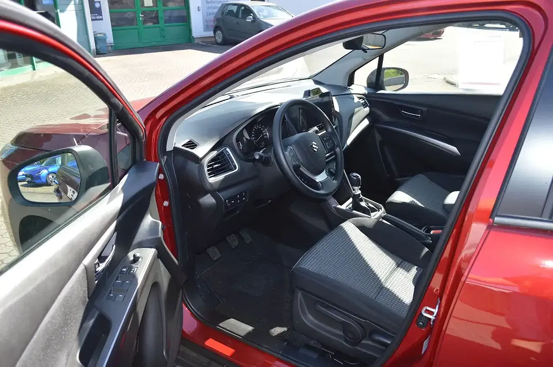 Suzuki S-Cross - Thumbnail 10