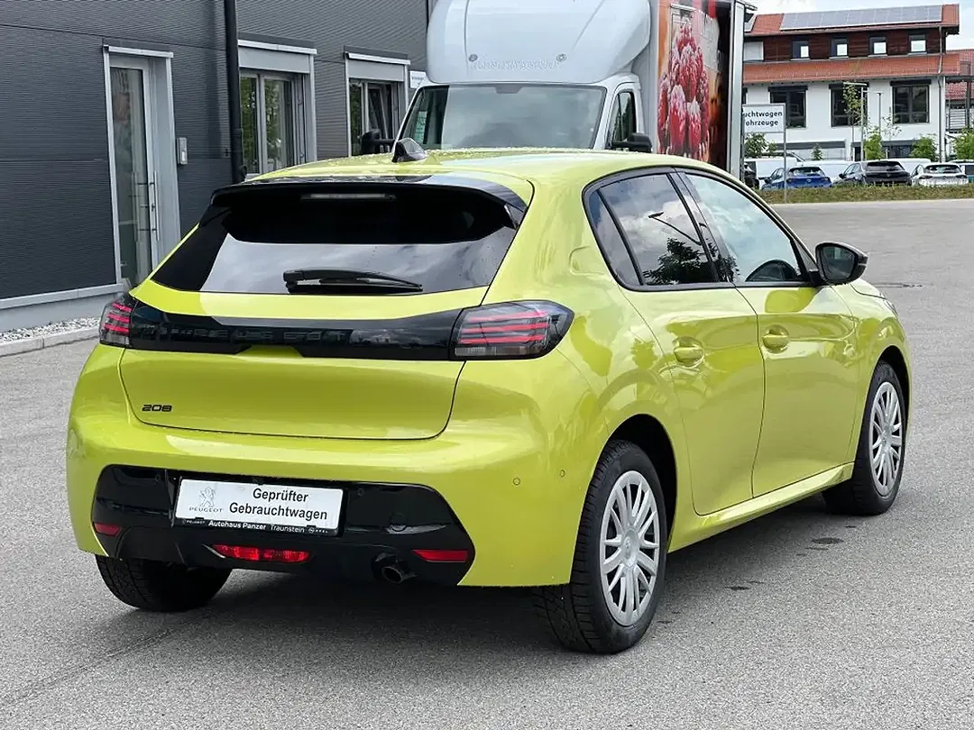 Peugeot 208 - Thumbnail 6