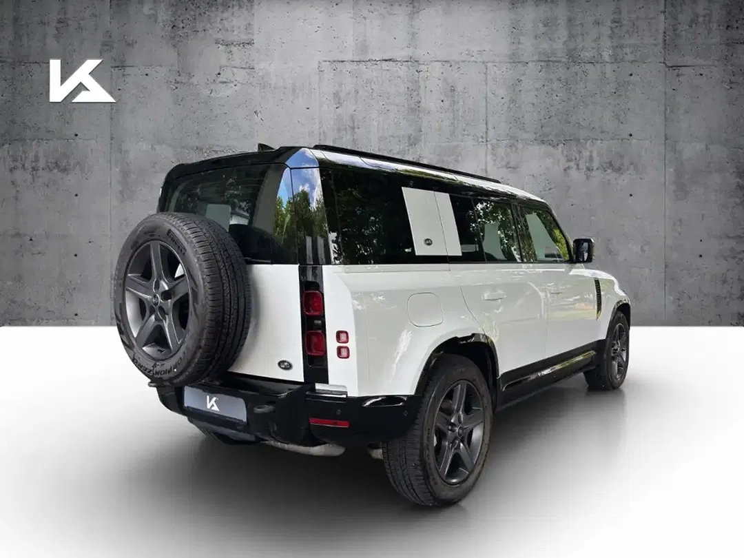 Land Rover Defender - Thumbnail 2