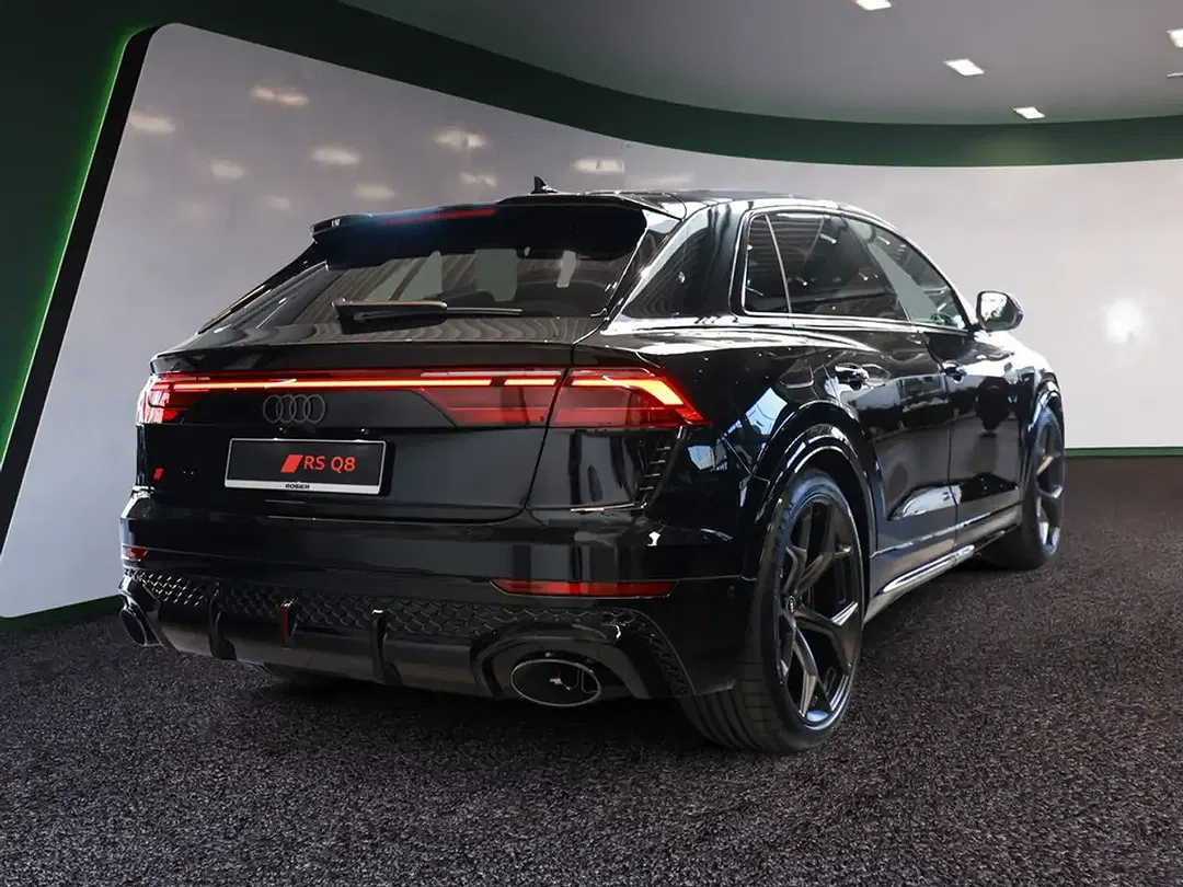 Audi RS Q8 - Thumbnail 3